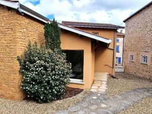 Vente locaux professionnels 288 m² à Blacé (69460)  595 000 €