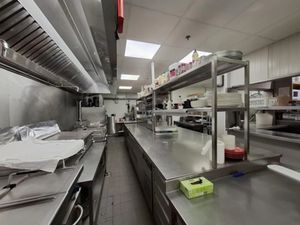 Vente locaux professionnels 514 m² à Marseille 16ème (13016)  685 000 €