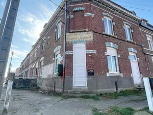 Vente immeuble 115 m² à Seclin (59113)  212 300 €