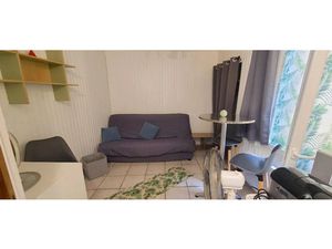 Location appartement 1 pièce 13 m² à Aix-en-Provence (13090)  550 €
