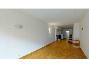 Local commercial Nice 1 pièce(s) 37 47 m2 + 30 m² de cave