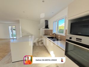 Maison de 99 m2 avec grand terrain et garage au centre de Ma