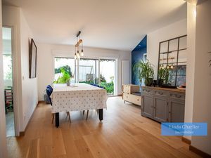 Maison de charme 5 pièces avec extérieur – Centre Saint-Nom-la-Bretèche