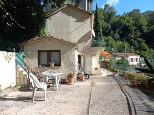 Maison individuelle à rénover - terrain 2300 m²