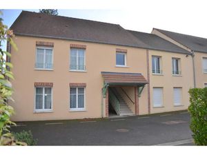 Location appartement 3 pièces 65.8 m² à Chartrettes (77590)  940 €