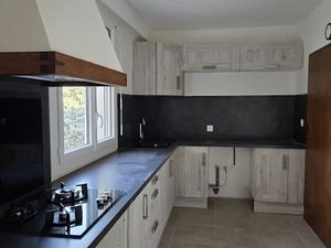 Location appartement 5 pièces 88.66 m² à Lapalud (84840)  920 €