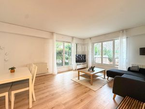 Location appartement 3 pièces 65 m² à Courbevoie (92400)  1 780 €
