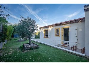 Location meublée maison 4 pièces 76 m² à Aix-en-Provence (13090)  1 600 €