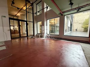 Location locaux professionnels 48 m² à Paris 4ème (75004)  1 250 €