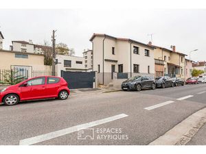Maison contemporaine avec jardin  coeur montchat