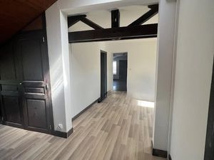 Location appartement 4 pièces 64 m² à Eymoutiers (87120)  550 €