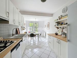 Chatou - Lumineuse maison familiale avec jardin paysagé