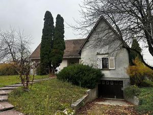 Puiseaux maison traditionnelle sur sous sol total  4 chambres  grand jardin