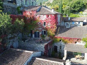 A Vendre - Maison de caractère en pierre proche des Vans