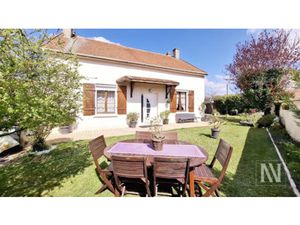 Vente maison 5 pièces 141 m² à Troyes (10000)  210 000 €