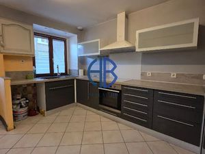 Vente maison 3 pièces 86 m² à Voiron (38500)  192 000 €