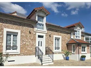 Maison de 4 chambres de luxe en vente à Combs-la-Ville  France