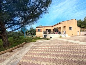 À VENDRE Maison de 130 m2 Terrain Clos  Piscine Coque & V