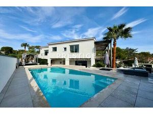 Villa de luxe de 8 pièces en vente Fréjus  Provence-Alpes-Côte d'Azur