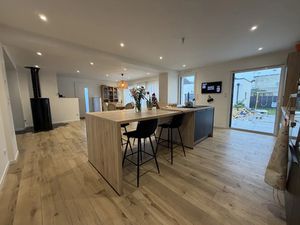 Vente maison 6 pièces 186 m² à Brette-les-Pins (72250)  318 000 €