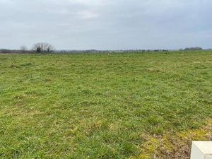 Terrain à bâtir à Le Mung (17350)