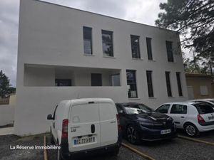 GARD (30) AIGUES?MORTES (30220) Local/bureau 70 m 2 à louer