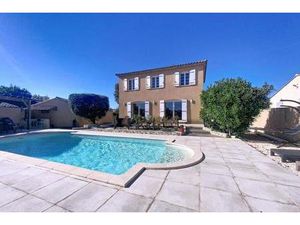 Maison en parfait état avec piscine – 119 m² – Quartier résidentiel proche Avignon