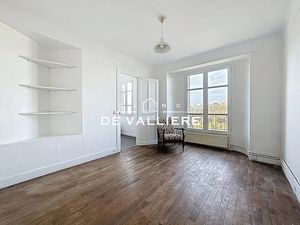 Vente appartement 3 pièces 53 m² à Rueil-Malmaison (92500)  220 000 €