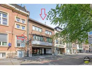 HANDELSHUIS IN CENTRUM VAN BILZEN.