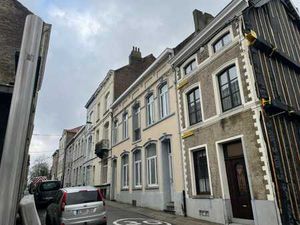 Appartement rénové avec 2 chambres au centre-ville