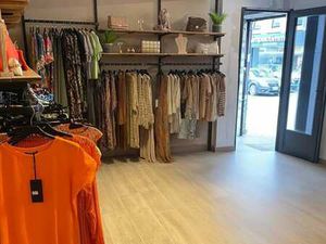 Local commercial rénové  plein centre d’Enghien