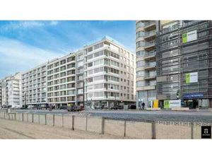 Magasin situé à l'angle de la Zeedijk et de la Strandstraat