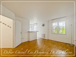 LOCATION NUE 2 PIECES 45 01 M2 CENTRE VILLE