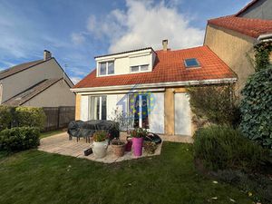 Maison Mantes La Ville 5 pièces 96m²  3 chambres  213m² de terrain  A13