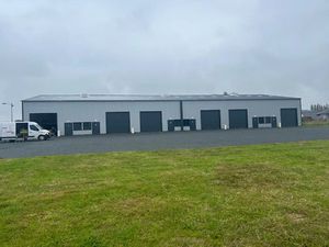 Vente locaux professionnels 1300 m² à Beuzeville (27210)  1 050 000 €