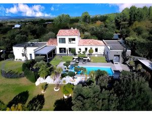 PROPRIETE D'EXCEPTION - LES BEAUMETTES / GORDES