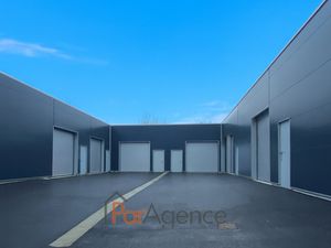 Location locaux professionnels 183 m² à Saint-Palais-sur-Mer (17420)  1 440 €