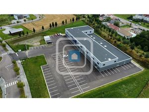 Location locaux professionnels 632 m² à Sainte-Savine (10300)  4 167 €