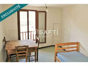 APPARTEMENT DEUX PIECES DANS LE CENTRE MEDIEVAL