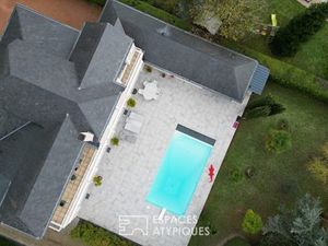 Villa contemporaine avec piscine & spa : l'élégance d'une vie dedans-dehors  au coeur de P