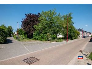 Bouwgrond van 446m² voor half open bebouwing