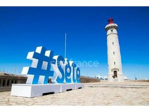 « Vivez Sète autrement : terrasse sur Marina  confort moderne et garage fermé inclus. Coup