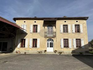 Vente ferme 8 pièces 200 m² à Castelnau-Magnoac (65230)  255 000 €