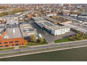 Industrieel gebouw te huur in Merksem