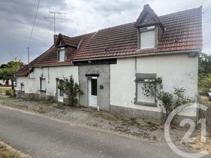 Maison à vendre - 4 pièces - 98 m2 - St Saturnin - 18 - CENTRE