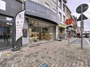 WAVRE CENTRE  MAISON DE COMMERCE DE ± 235M² + GRENIER AMÉN.