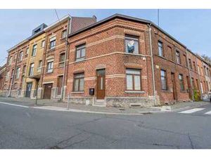 MAISON 3CH. - COUR - A PROXIMITE DIRECT DE LA GARE !