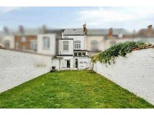 Spacieuse maison à possibilités - Unifamiliale ou coloc' ?