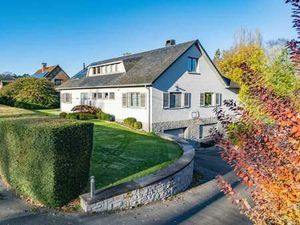 VILLA À VENDRE SUR UN TERRAIN DE 2.000 M² À Rochefort