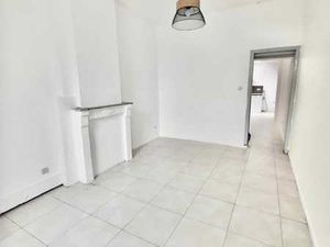 Maison citadine deux chambres idéalement située